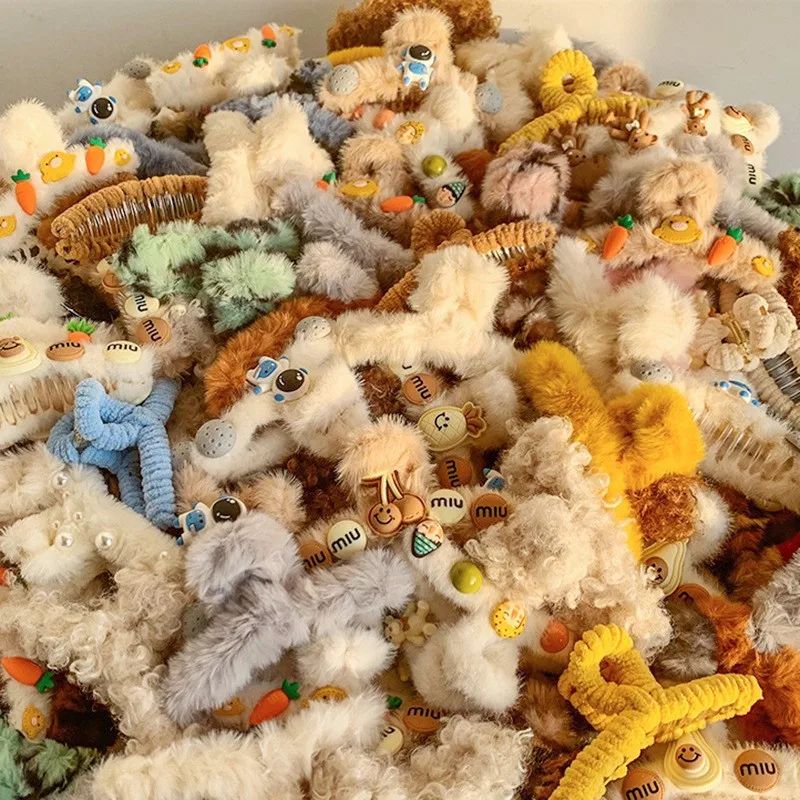 

Женская заколка-краб, зимняя пушистая заколка для волос