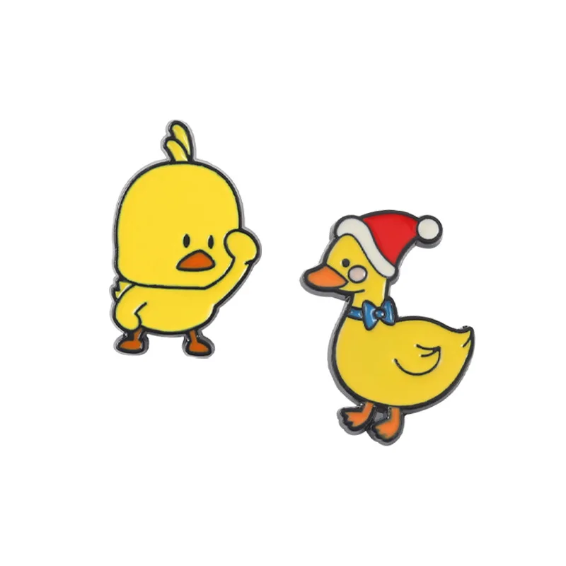 

New Alloy Animal Jewelry Creative Cartoon Cute Little Yellow Duck Shape Paint Buckle Pin Spot Wholesale And Retail Lapel Pins