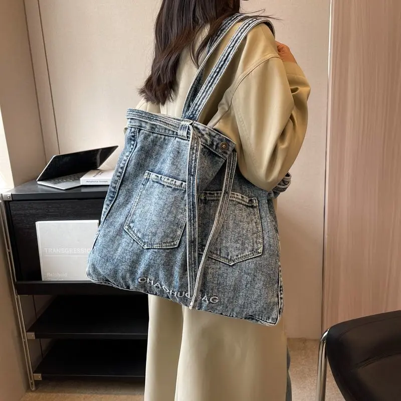 Vintage Washed Jeans Cloth Bag Large Capacity Commuting Canvas Bag Fashion Casual Tote Bag Versatile Student Shoulder Bag Women