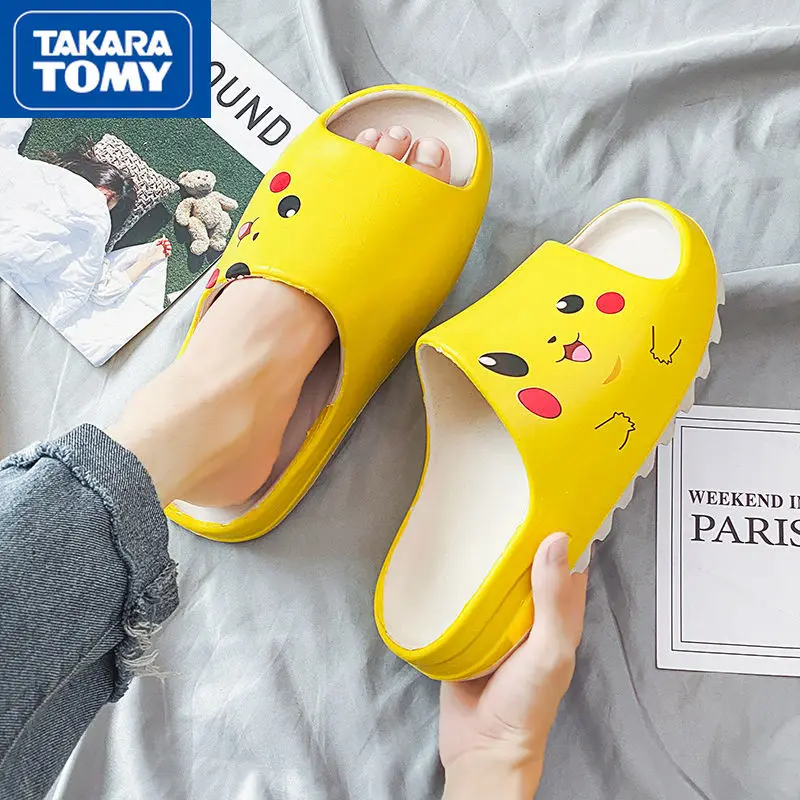 

TAKARA TOMY 2022 Spring and Summer New Pikachu Non-slip Pu Light Shock-absorbing Men's Slippers Youth Leisure Indoor Slippers