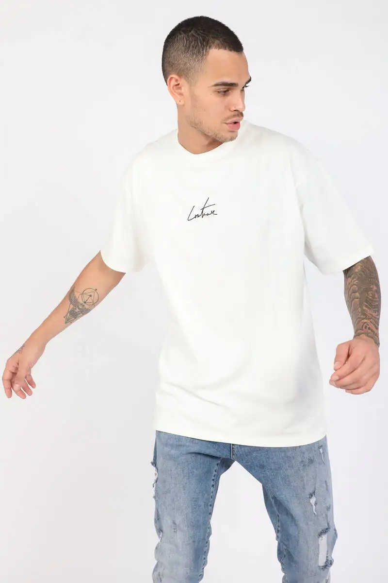 

Мужская футболка с надписью на спине