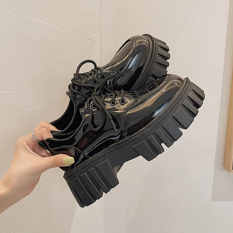 

Новинка осени 2021, модные женские туфли на плоской подошве из искусственной кожи на платформе, женские туфли на толстом квадратном каблуке с...