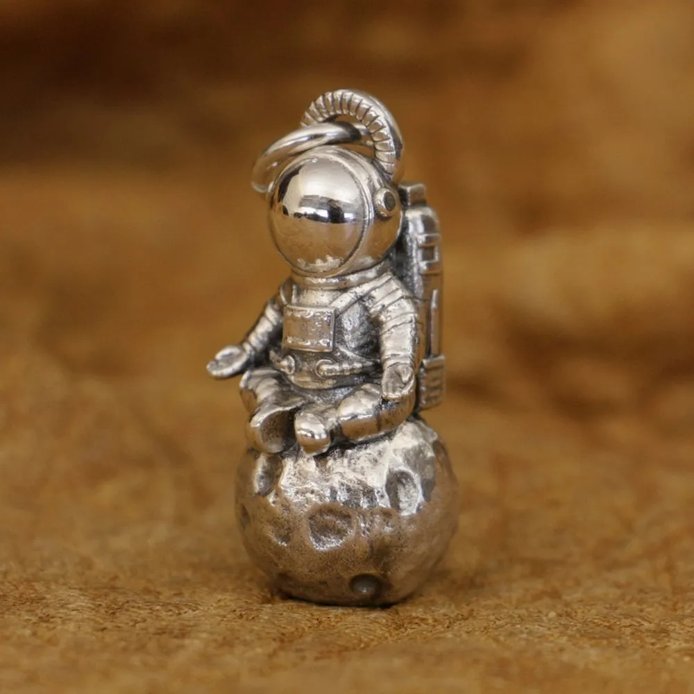 

LINSION Astronaut Pendant 925 Sterling Silver Charms Earth Protector TA331 JP