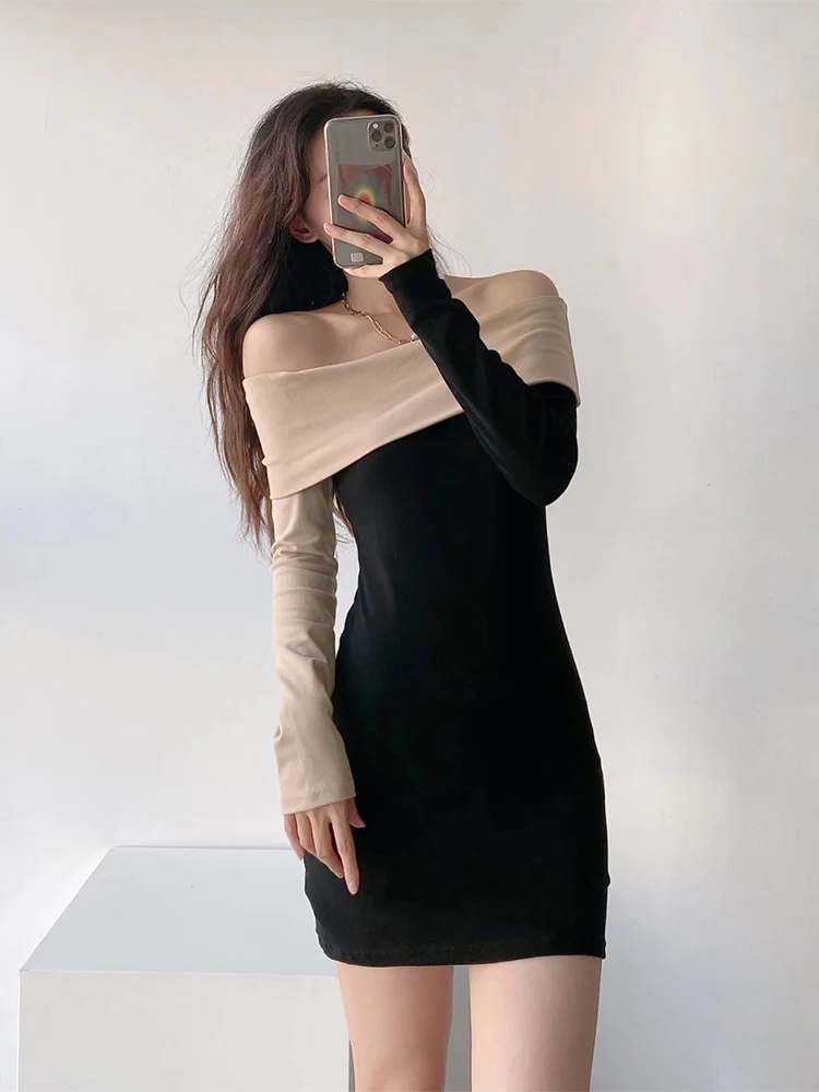 

Платье-мини женское однотонное составного кроя с длинным рукавом и вырезом-лодочкой