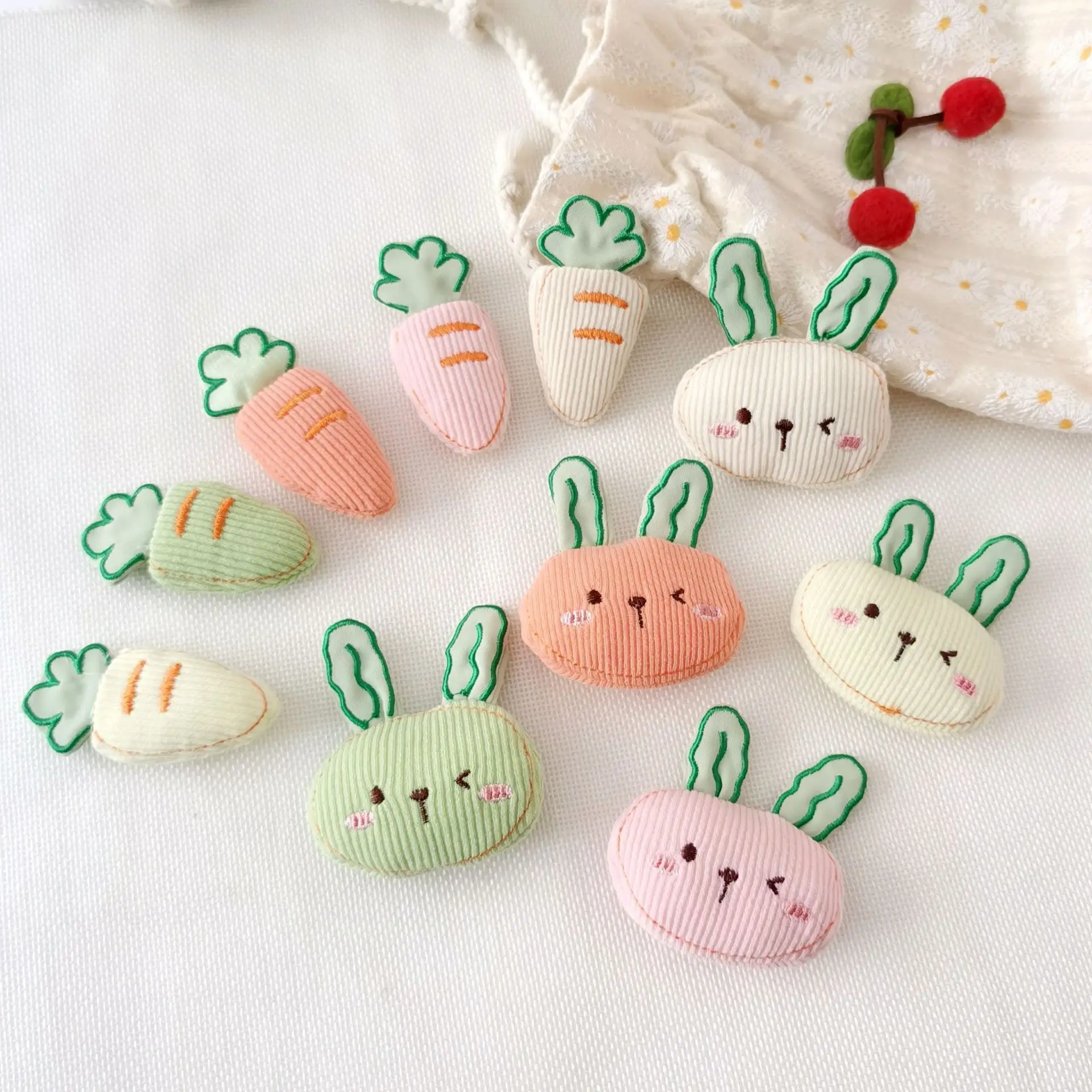 

New Cat Toys Raddish Rabbits In 5 Colors Comes In Sets Too Cat Toys With Mint Fillings Chaithau Rabbit (A9108)