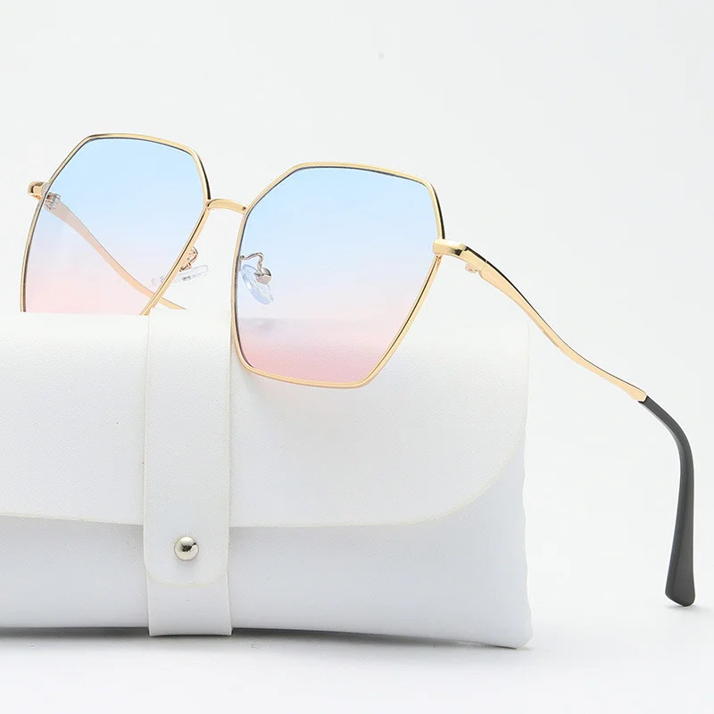 

Vintage Fashion Metal Sunglasses Women Men Brand Design Sun Glasses Mirror Trendy Square Eyewear Unisex