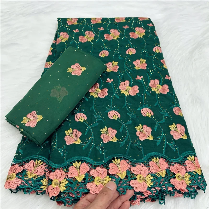5 jardów z szalikiem Szwajcarska koronkowa tkanina Haftowana sucha koronka Afrykańskie 100% bawełniane tkaniny woalu Dubaj styl 18L 1070401