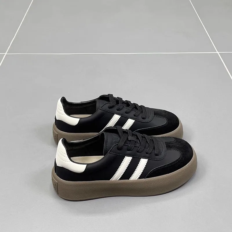 Кожаные тренировочные женские туфли новинка 2024 маленькие белые на толстой