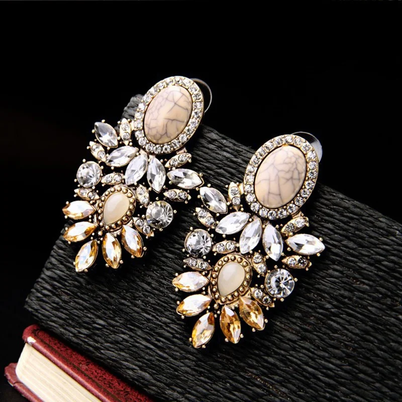 

Women Big Crystal Earring New Statement Fashion Stud Earrings