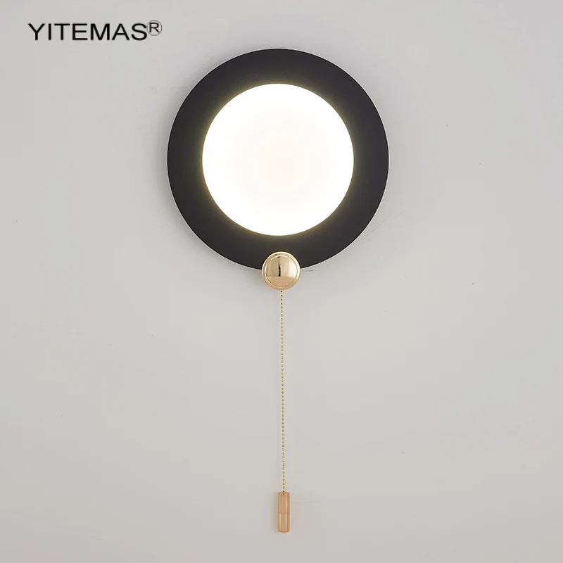 Уникальная круглая настенная лампа с выключателем-тягой зеленого/оранжевого/черного цвета на ночном столике в спальне с 3-мя температурами золотого света и 8 Вт.