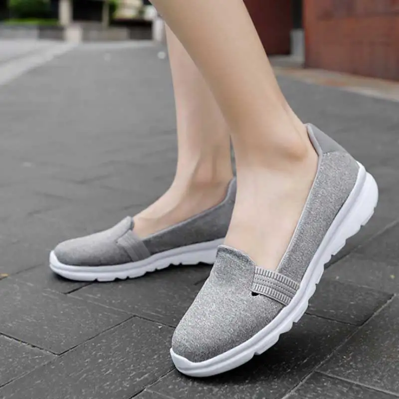 Summer Women Casual Shoes Summer Lightweight Flat Shoes Soft Sole Walking Elderly Sports Shoes Ladies Flexible Mother Walk Shoes