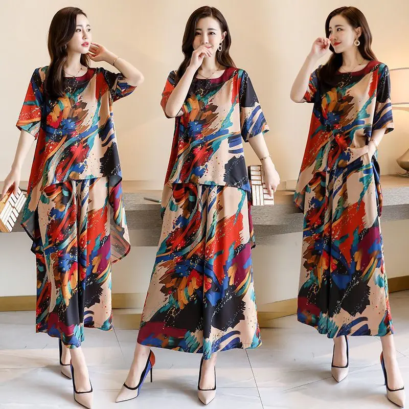 

Large Size Women 2 piece Set New Loose Print Short-sleeved T-shirt Tops + Pants Middle-aged Mother Summer Suit 5XL