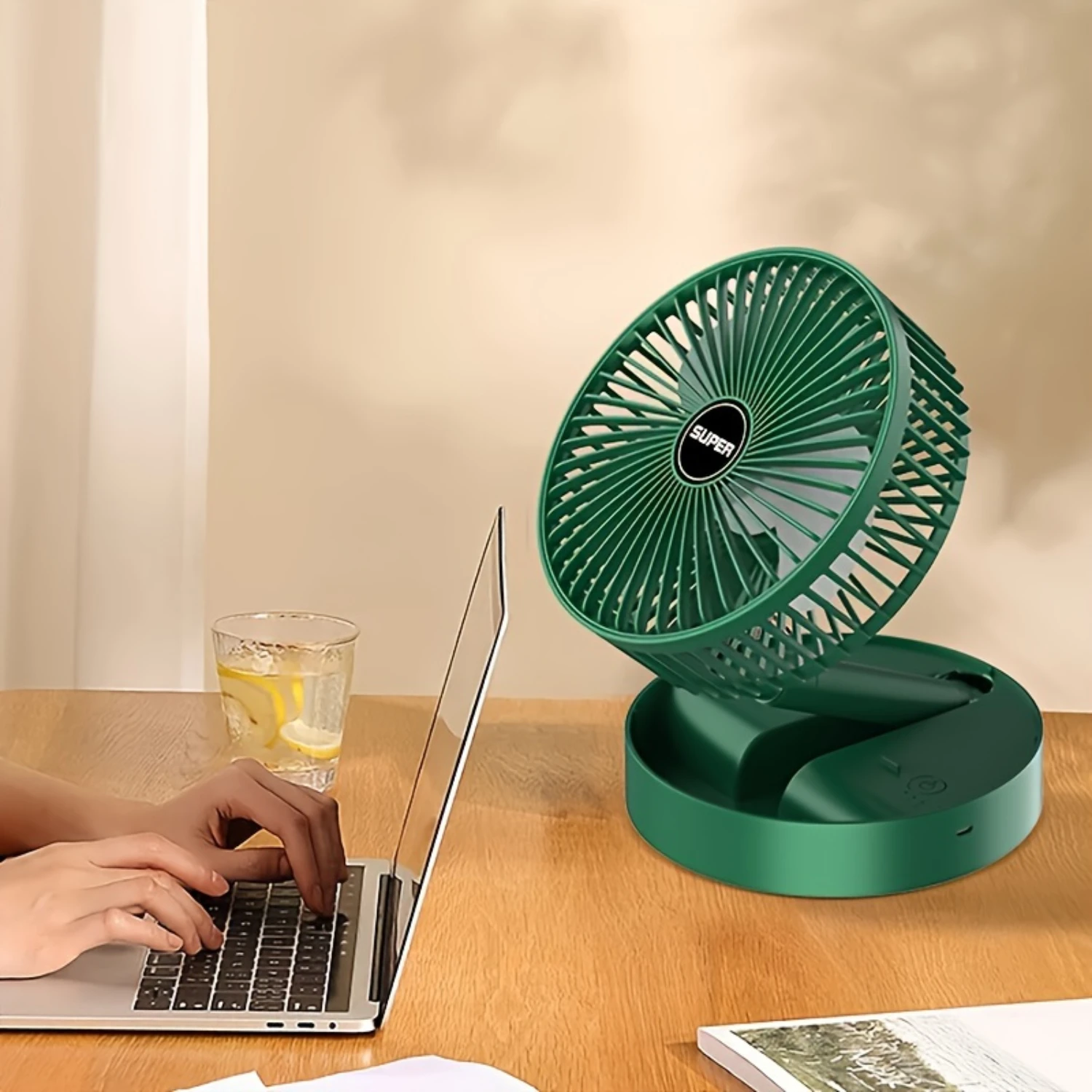 Компактный и портативный вентилятор с питанием от USB — выдвижной складной дизайн