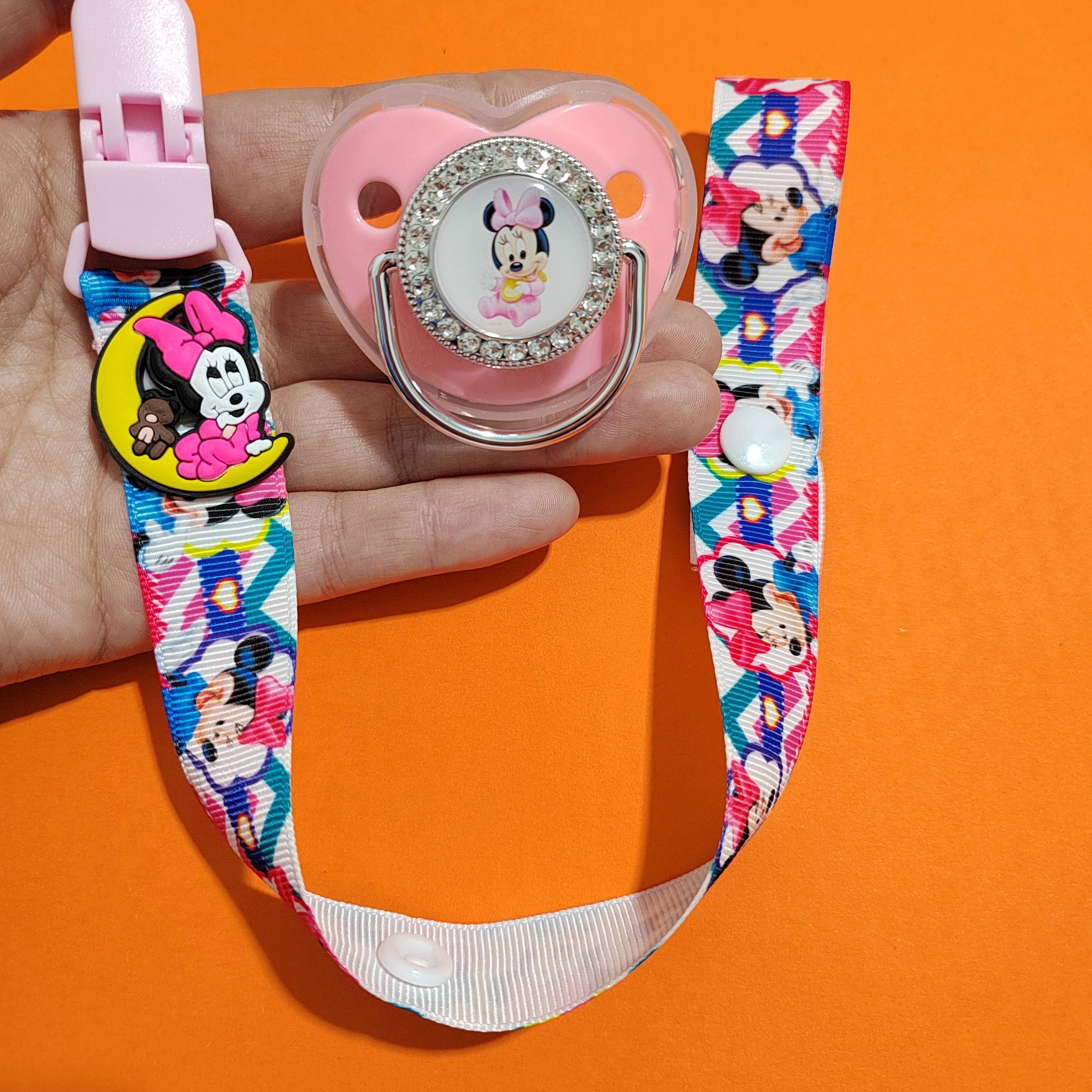 

Disney Newborn Baby Things Silicone Minnie Mouse Dummy Nippler with Pacifier Colth Chain Supplies Safety Material Soother Clips