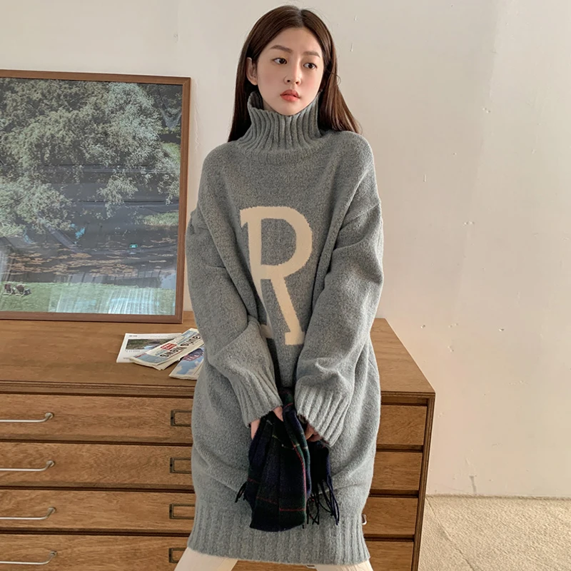 High Neck Color Contrast Letter Print 