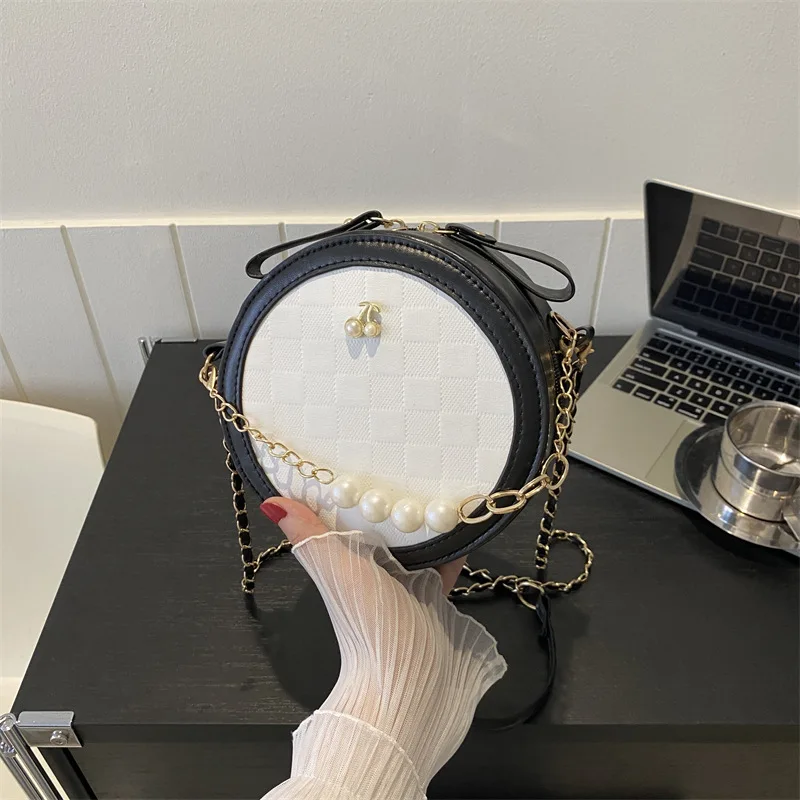 Round Contrast Color Women's 2023 New Fashion Box Small round Temperament Wild Pleated Chain Shoulder Messenger Bag