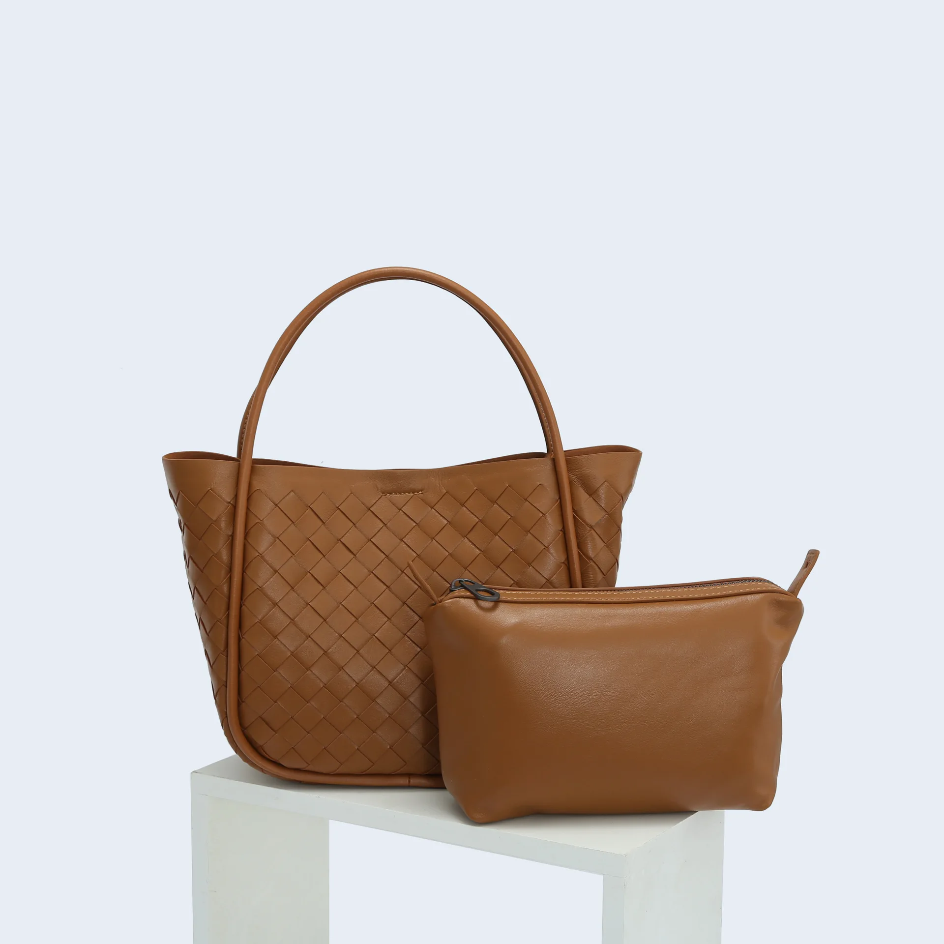 2023 new soft sheepskin hand-woven handbag shoulder crossbody bag fashion leather women's bag