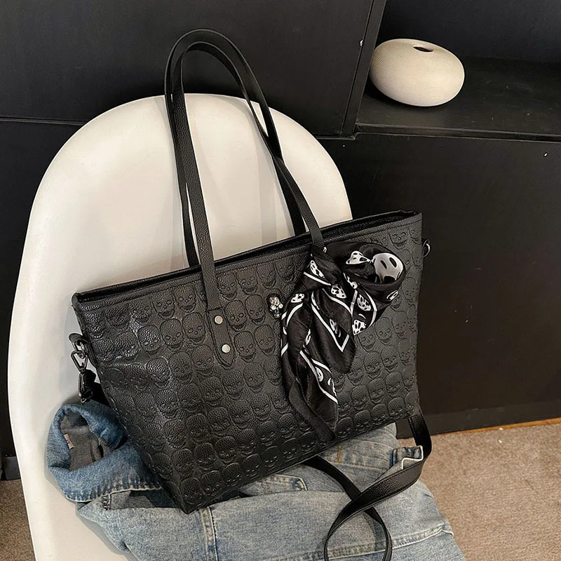 Европейская и американская сумка с заклепками большая принтом черепа шелковый