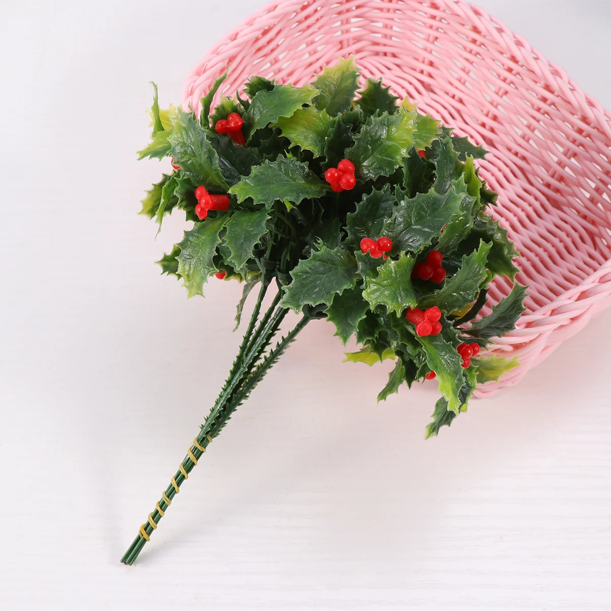

Artificial Christmas Berry Leaves Flowers Holly Flower Fake Red Berries Stems Stem Pine Bouquet Bush Branches Picks Plasticfor