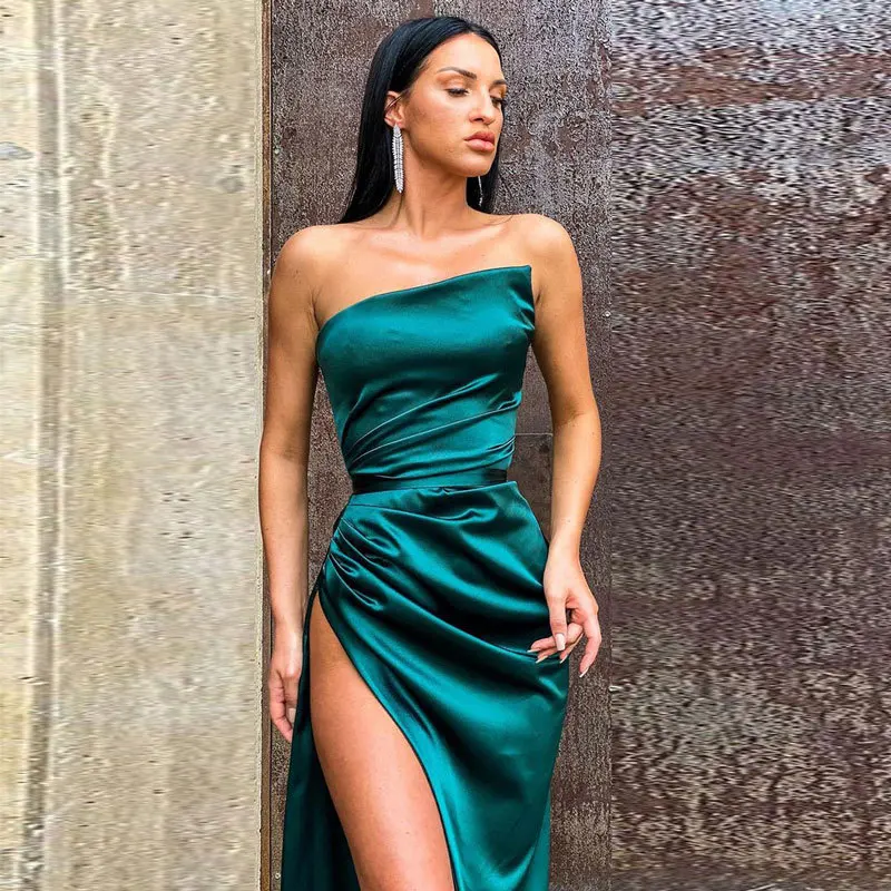 

Side Split Emerald Green Celebrity Evening Dress Mermaid Strapless Sleeveless Ruched Customize Satin Latest Prom Party Gown 2022