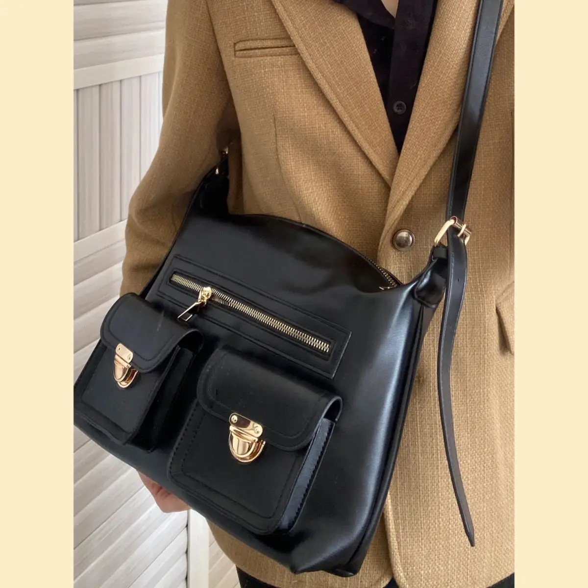 2023 New High-capacity Women Bag Commuting Messenger Bag Underarm Bag Simple Soft Leather Korean Fashion Shoulder Bag For Women
