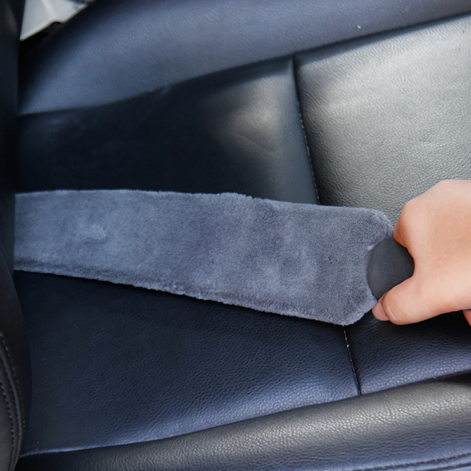 

Car Air Conditioner Vent Detailing Brush Car Interior Care Duster Microfiber Cloth Brush Wet And Dry Use Multipurpose Clean Tool