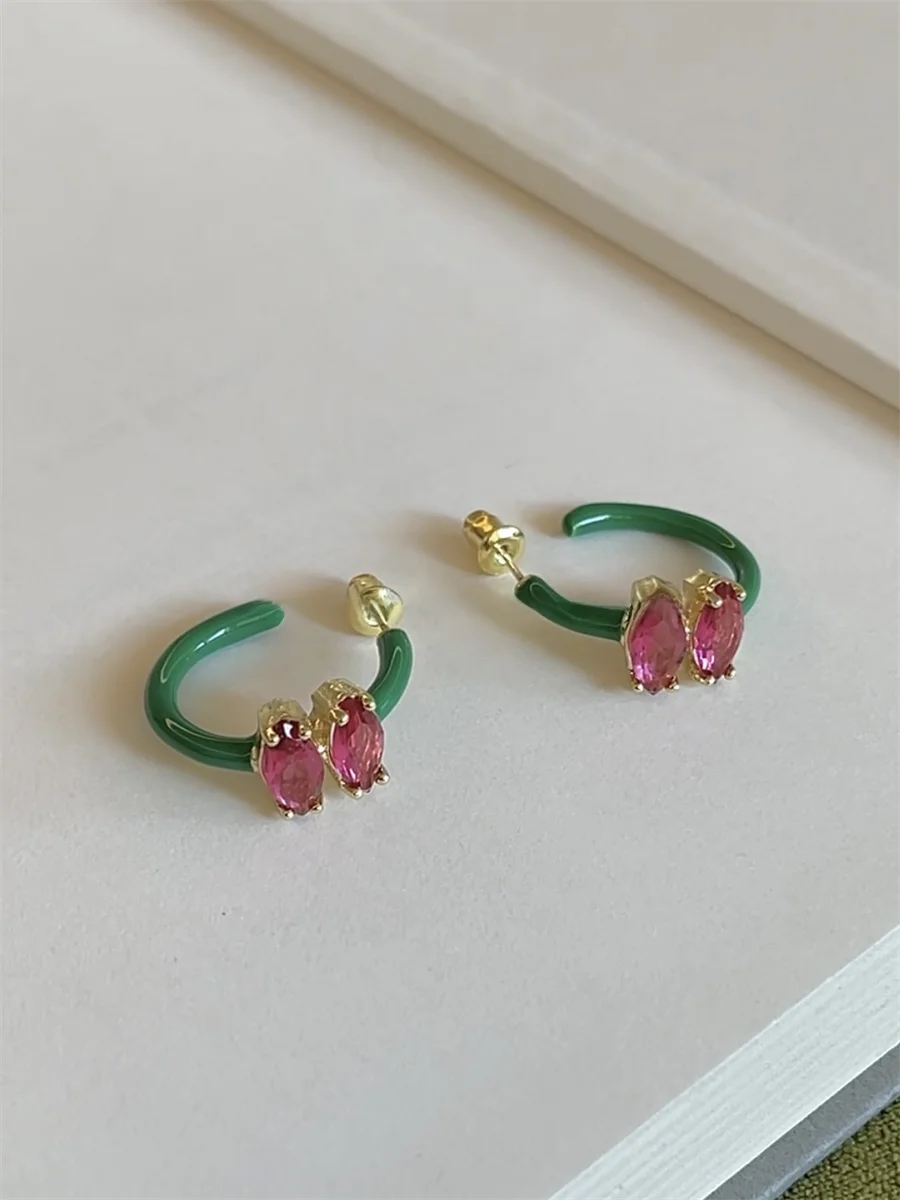 Классический цвет! Розово-зеленые серьги с цирконом контрастного цвета японские