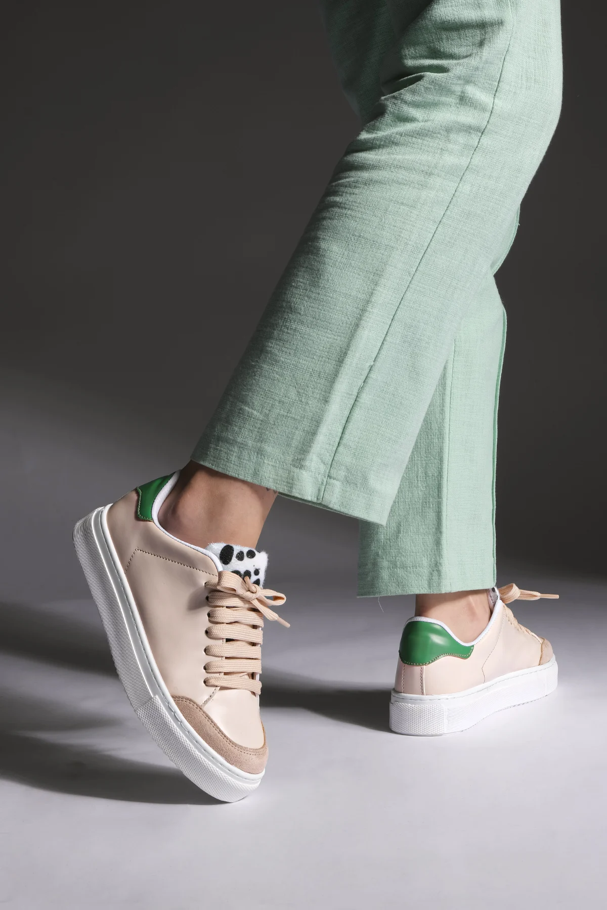 

Женские кроссовки, повседневная обувь на шнуровке, Новинка лета 2022, модная сезон