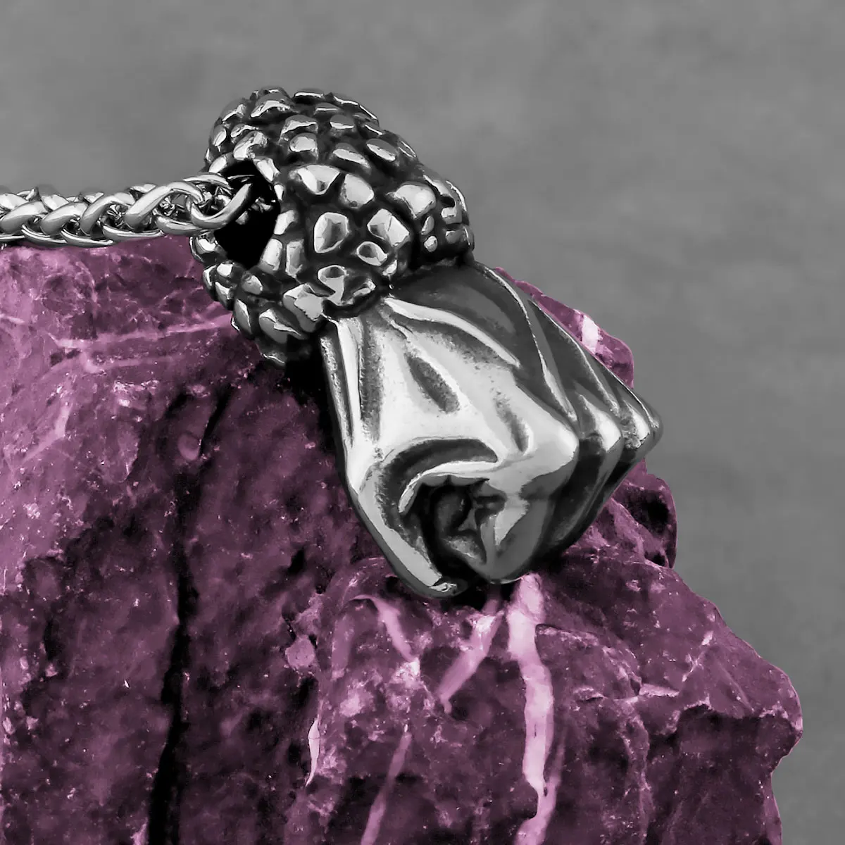 

Hip Hop Punk Fist Necklace Stainless Steel Men Simple Fashion Biker Pendant Necklace Retro Charm Jewelry Wholesale Free Shipping