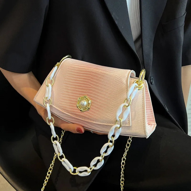 

Metal Chain Shoulder Bags for Women Quality Soft Leather Crossbody Bag Simple Small Flap Handbag Ladys Thick Chain Messenger Bag