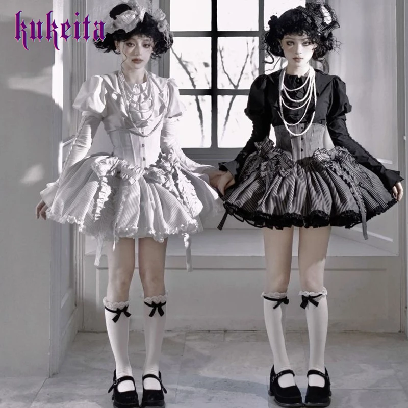 Фото Комплект Kukeita Gothic Lolita из 2 предметов: черно-белая блузка с длинными рукавами и милая пышная мини-юбка в полоску с завышенной талией, винтажный наряд в стиле принцессы №1
