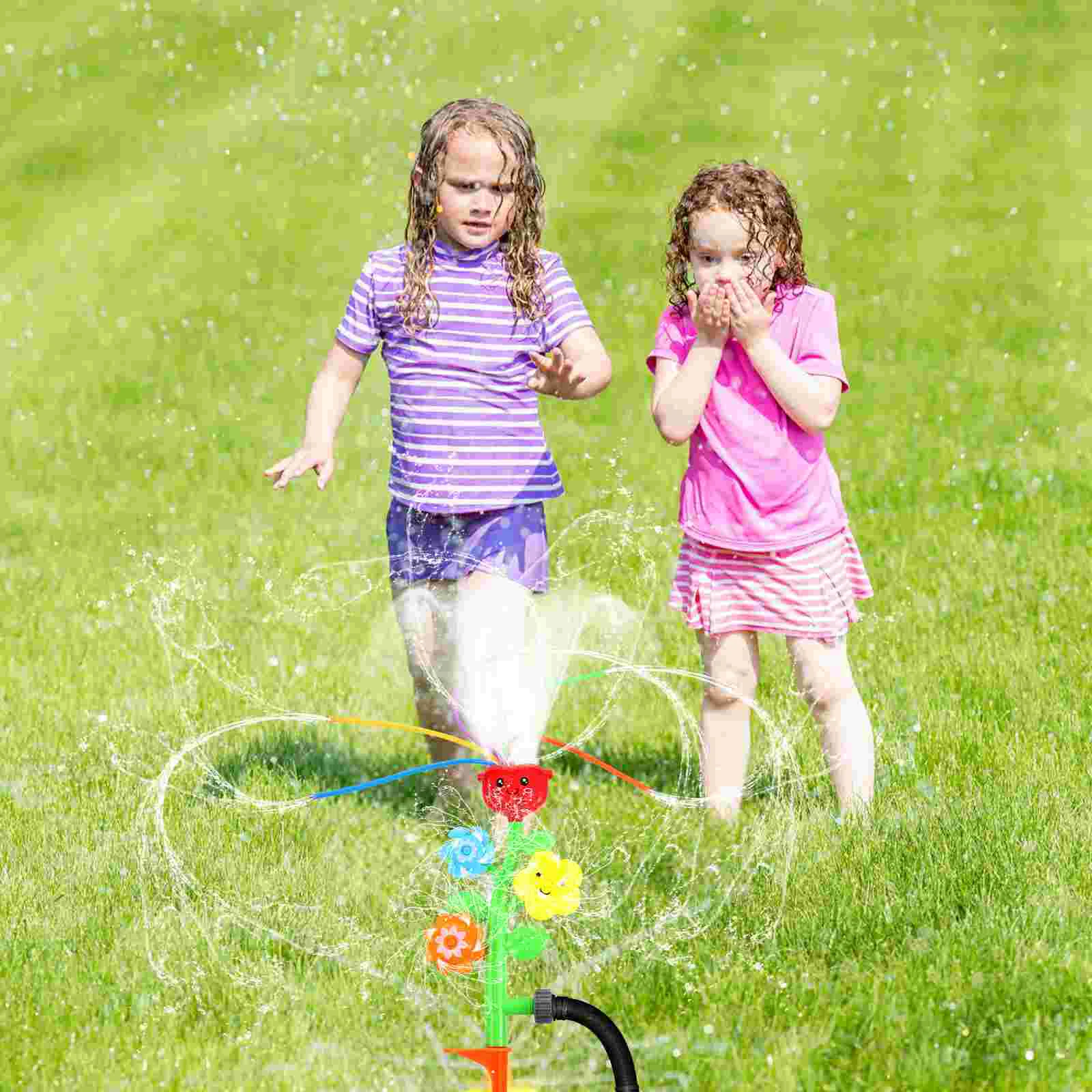 

Toyvian Swirl Flower Splasher Beautiful Water Sprinkler Toy Eco-friendly ABS Rotating Water Splashing Toy for Summer Days