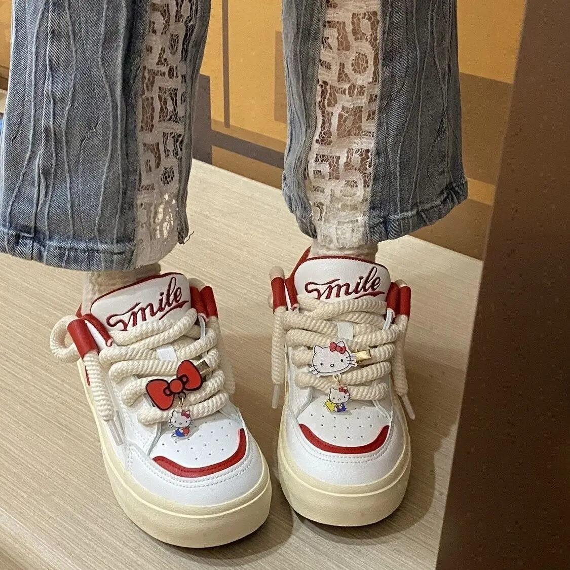 

Hello Kitty Original Bread Sneakers Women's 2023 New Platform All-Match and Cute Board Shoes Zapatos De Mujer Red Cartoon