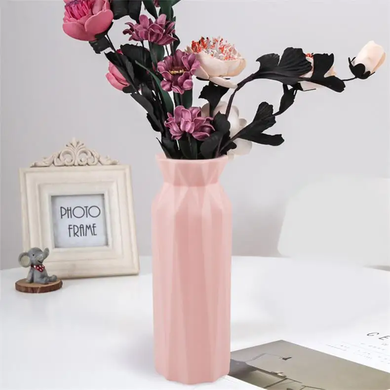 

Nordic Style Plastic Vase Living Room Decoration Ornaments Modern Origami Plastic Vases for Flower Arrangements Home Decoration