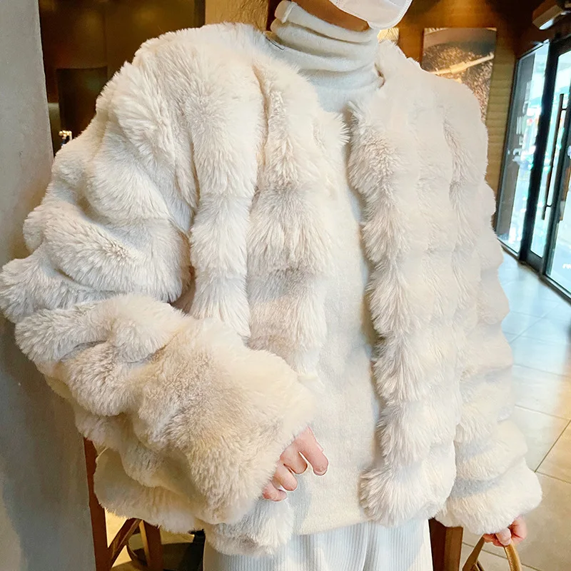 2022 Winter New Thickened White Korean Faux Mink Fur Coats for Women Short Furry O Neck Imitation Mink Fur Jacket Outerwear