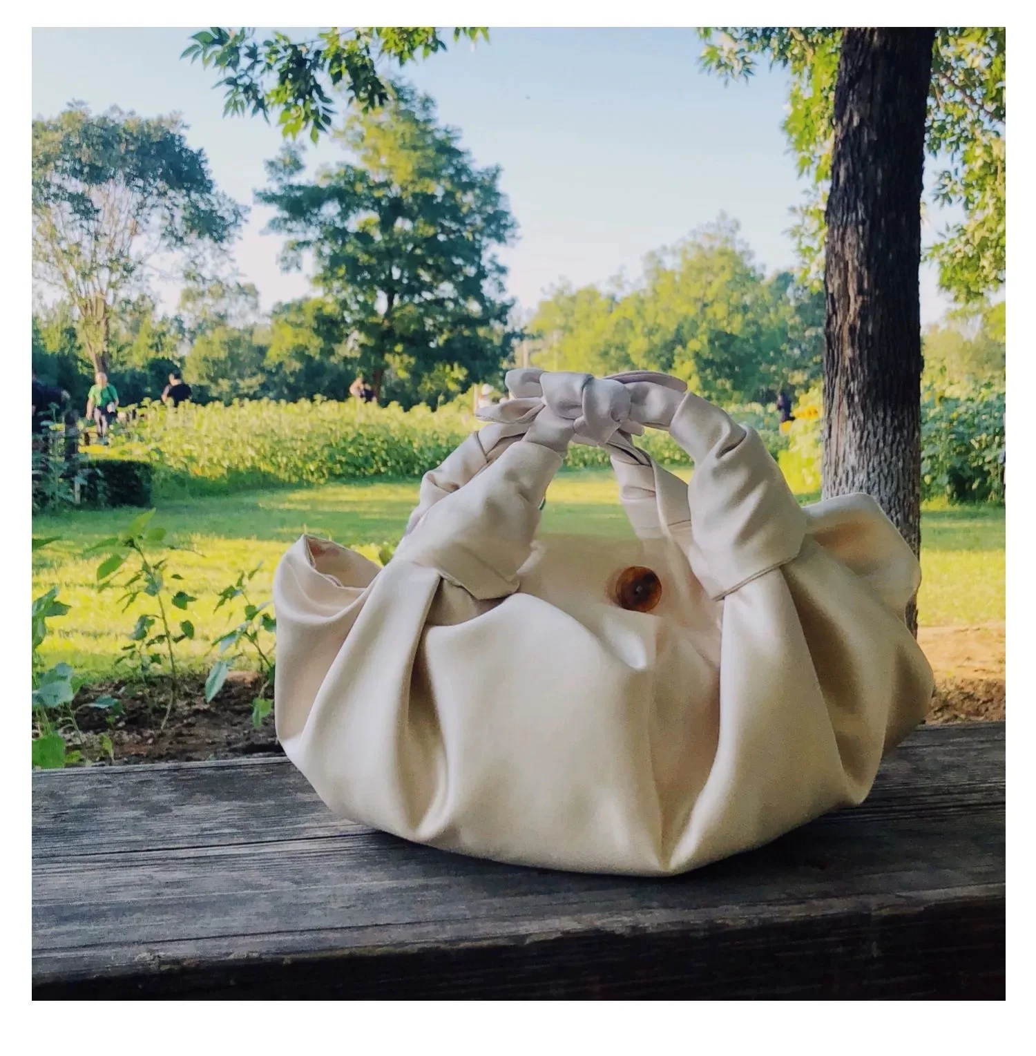 

Women's Dumpling Bag 2023 Style Satin Velour Ascot Retro Niche Design French Style Handbag
