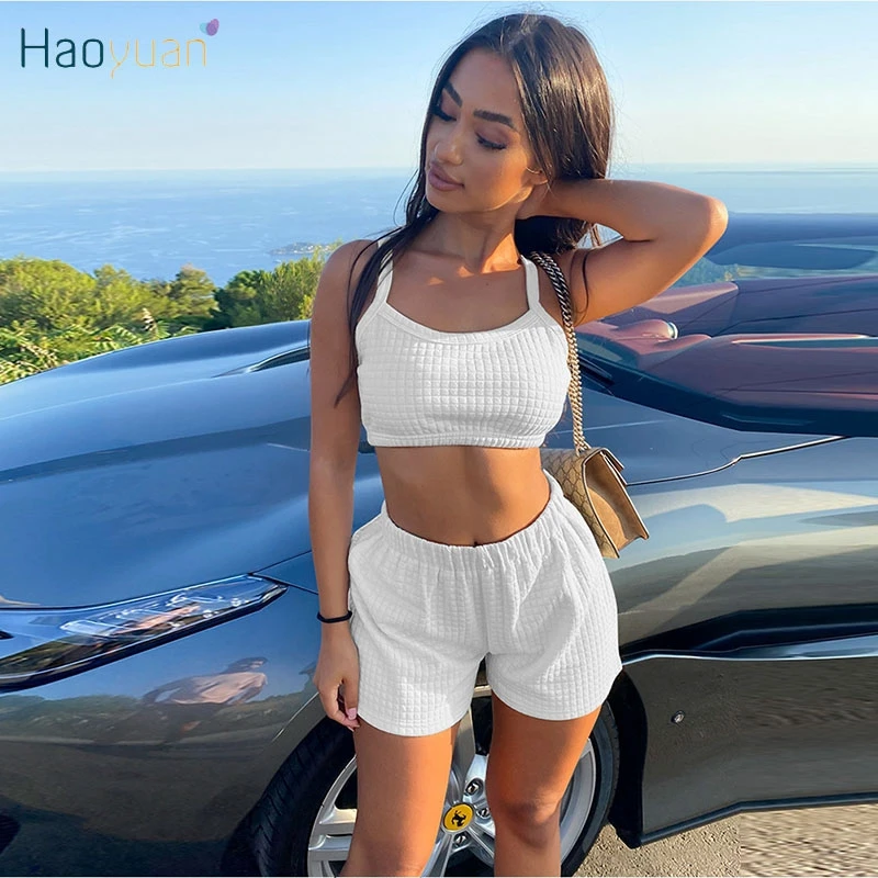 

Сексуальный комплект из двух предметов HAOYUAN, укороченный топ на бретелях-спагетти, велосипедные шорты, спортивные костюмы для женщин, одежд...
