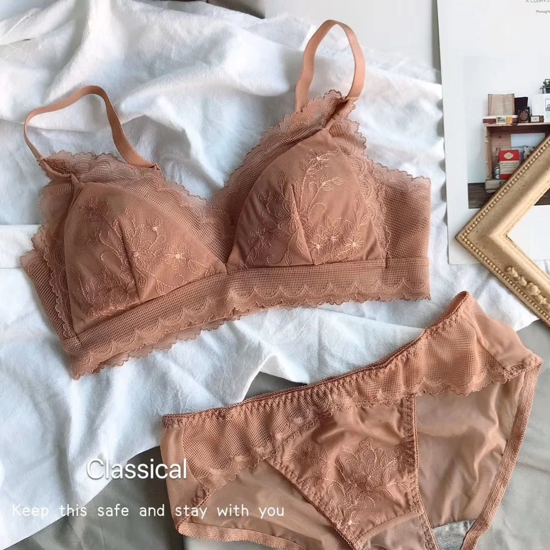 

French Triangle Cup Small Chest Collection Auxiliary Milk Gathering Micro Thick Cup Upper Support Rimless Underwear Set Ab