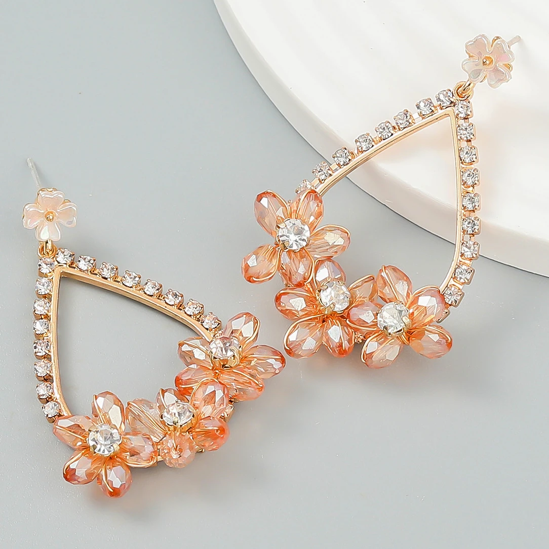 

Temperament Crystal Beaded Flower Earrings for Woman Party Jewelry