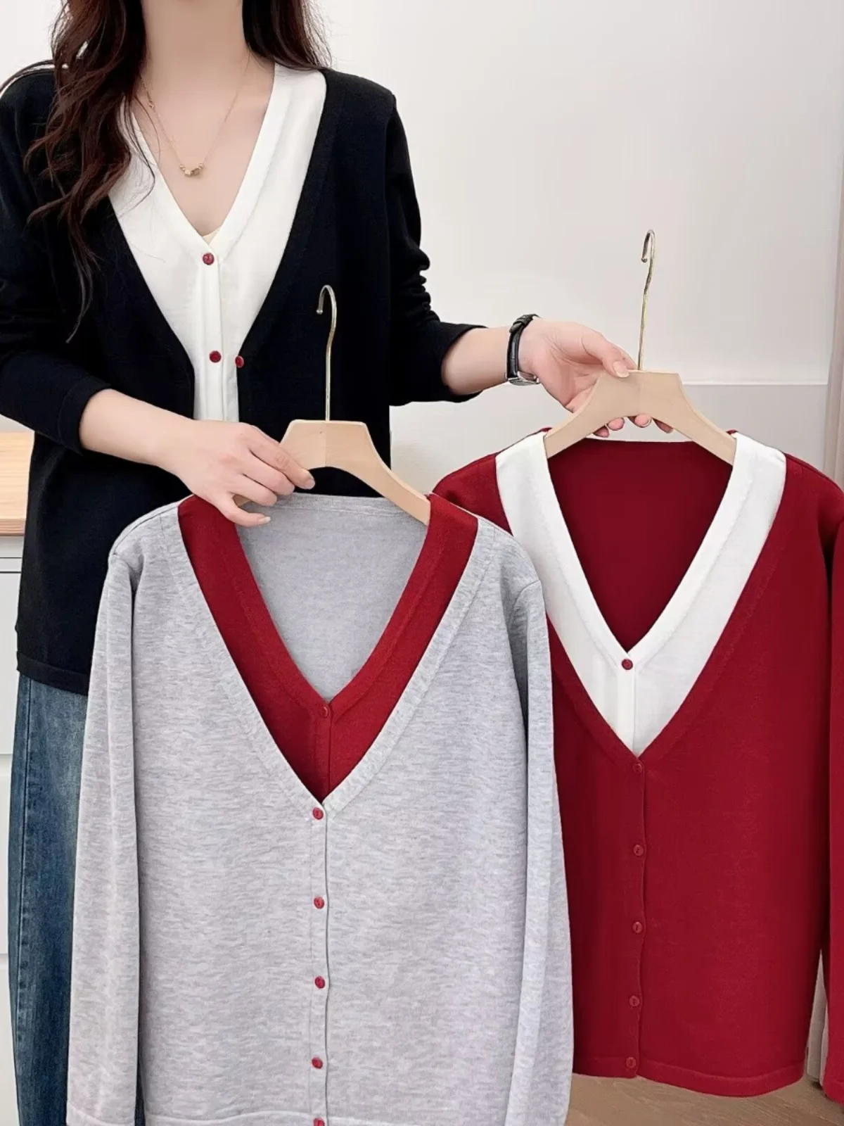 Свитер Осенний с v-образным вырезом мягкий клейкий модный контрастного цвета в