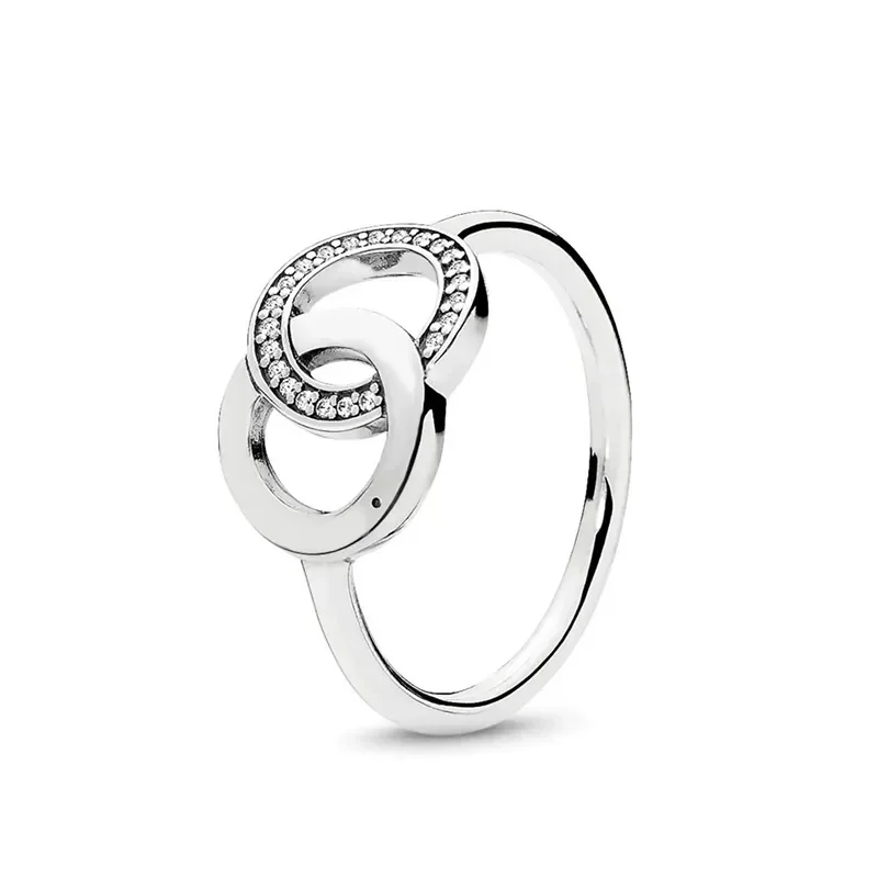 Рисунок 3 - Изысканное искусственное серебряное кольцо с венчиком