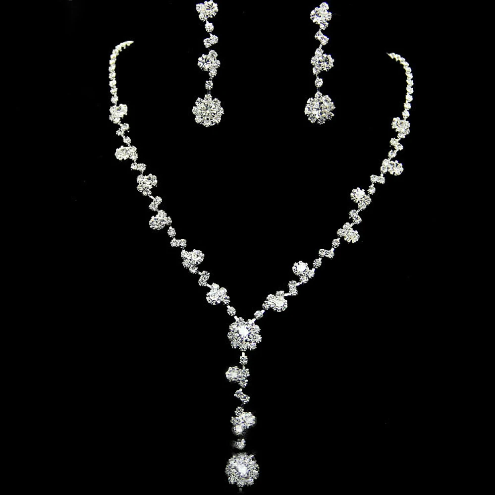 

Fashion Long Fringe Crystal Diamond Necklace for Women Rhinestone Full Diamond Party Necklace Earring Set Women Gift Accessories