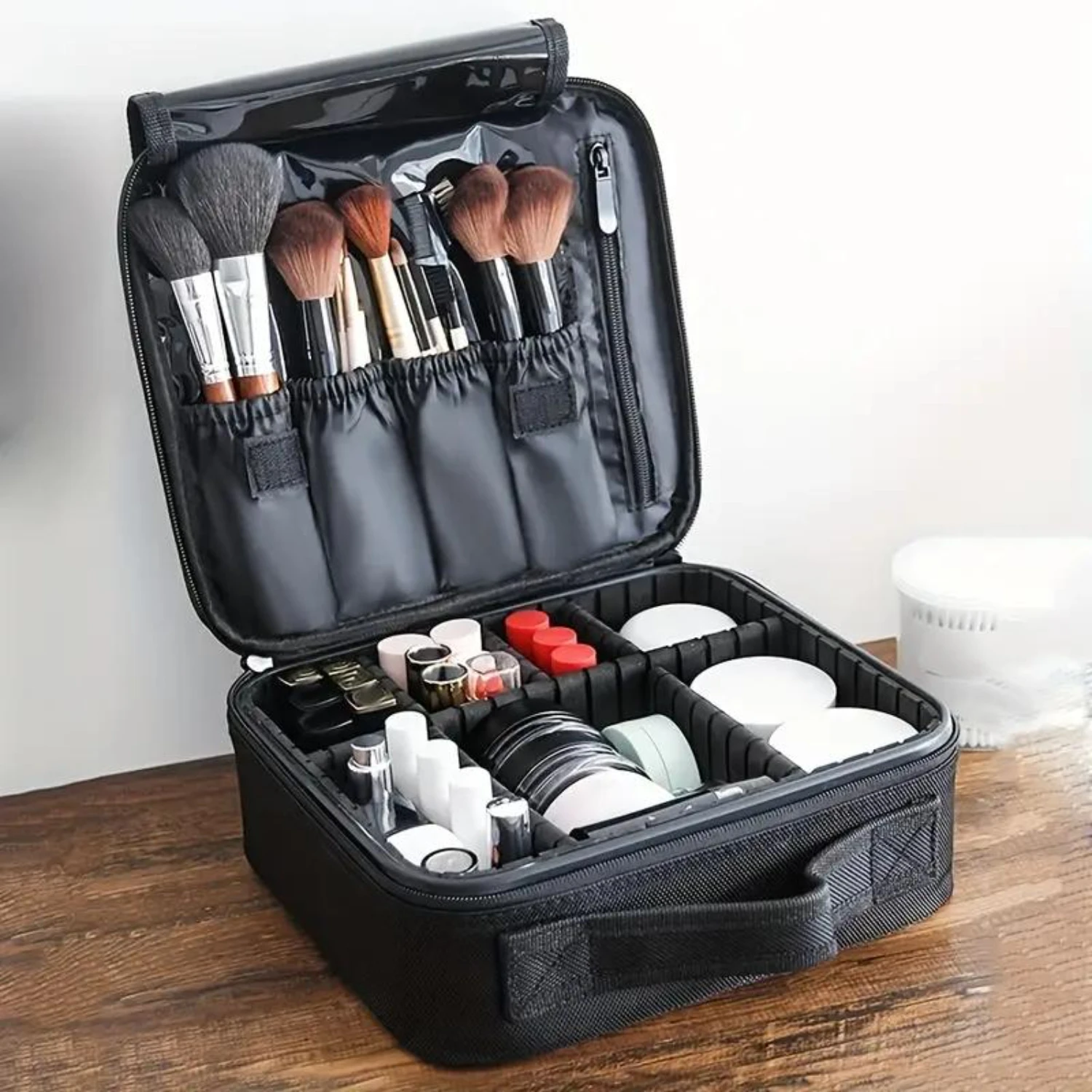 Ultra-Portable Cosmetic Organizer Bag - Stylish Dividers & Secure Makeup Case Ideal Travel Companion for Effortless Multifuncti