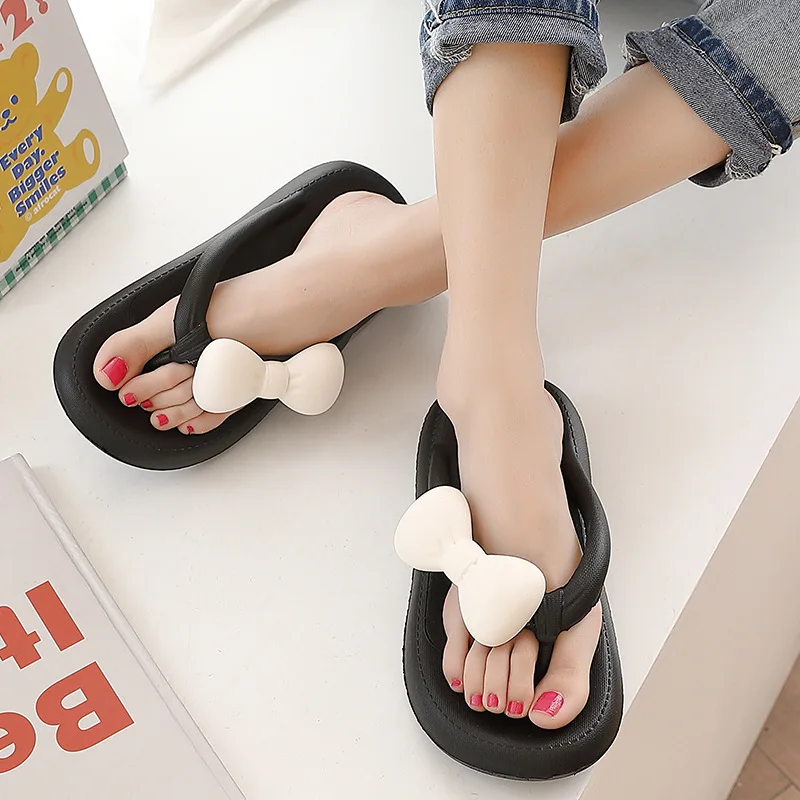 Ins Hot Cute Bow Sandals Women Slippers Fashion Anti-slip Beach Pinch Foot Slippers for Women Seaside Thick Sole Sandals Shoes