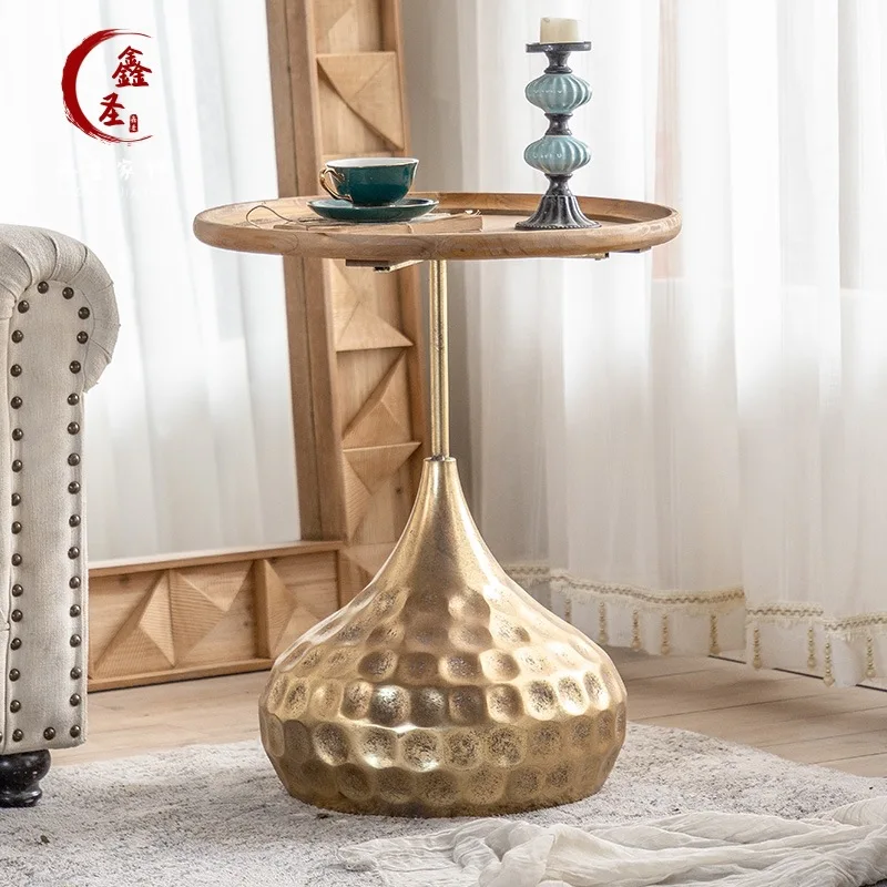 Маленький круглый стол в американском ретро стиле из массива дерева угловой