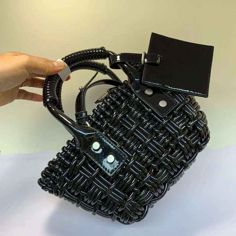 

2022 New Summer Handwoven Woven Bag Small Market Vegetable Basket Handbags Large Capacity Handheld Tote Bags Anime Purses