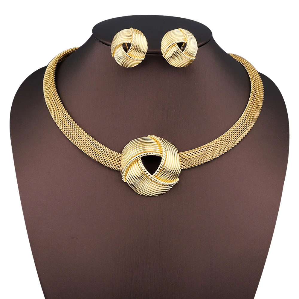 

2023 French Women's Jewelry Geometric Line Design Pendant Necklace Earrings Dubai Gold Color Set Anniversary Wedding Party Gift