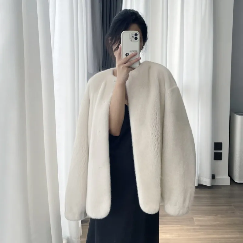 Женская шуба из натурального меха норки