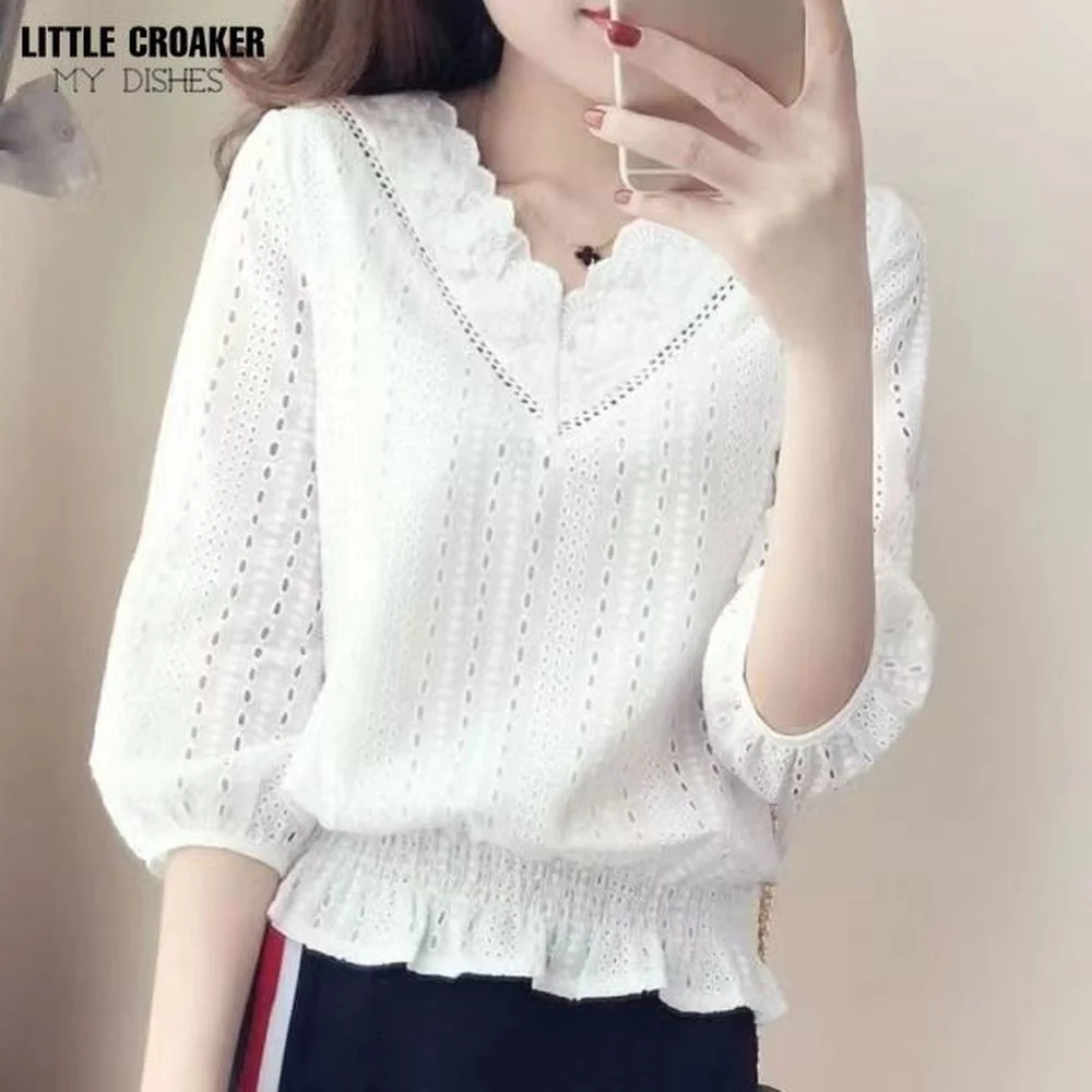 

2022 Lace Shirt Long Sleeve Fashion Women Blouse Spring and Autumn Korean See-Through V Neck Slim Blouse with Lace Female 63C