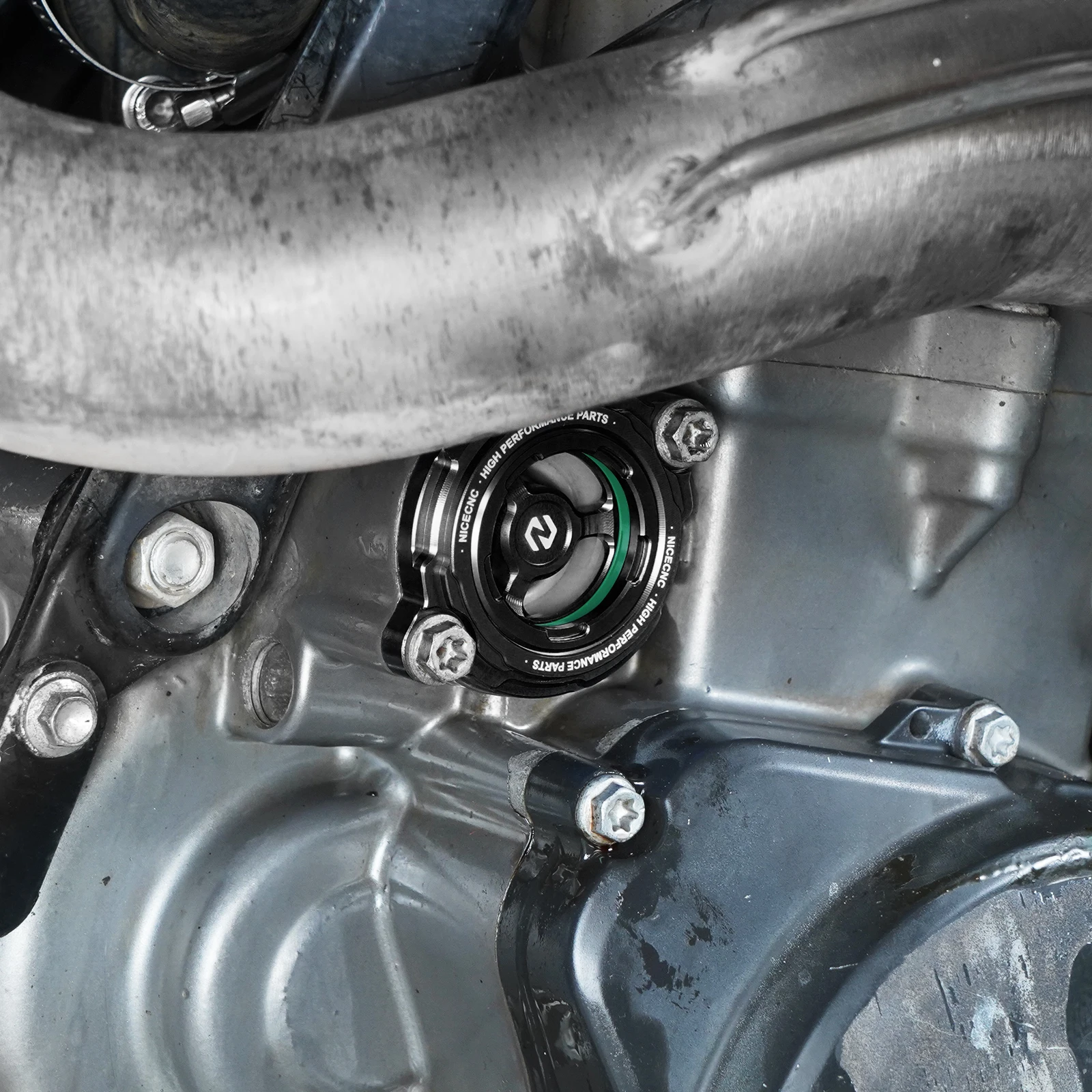 Крышка масляного фильтра двигателя для GasGas ES SM 700 KTM RC125 RC200 RC390 14-16 790 Adventure 19-2023 890 R